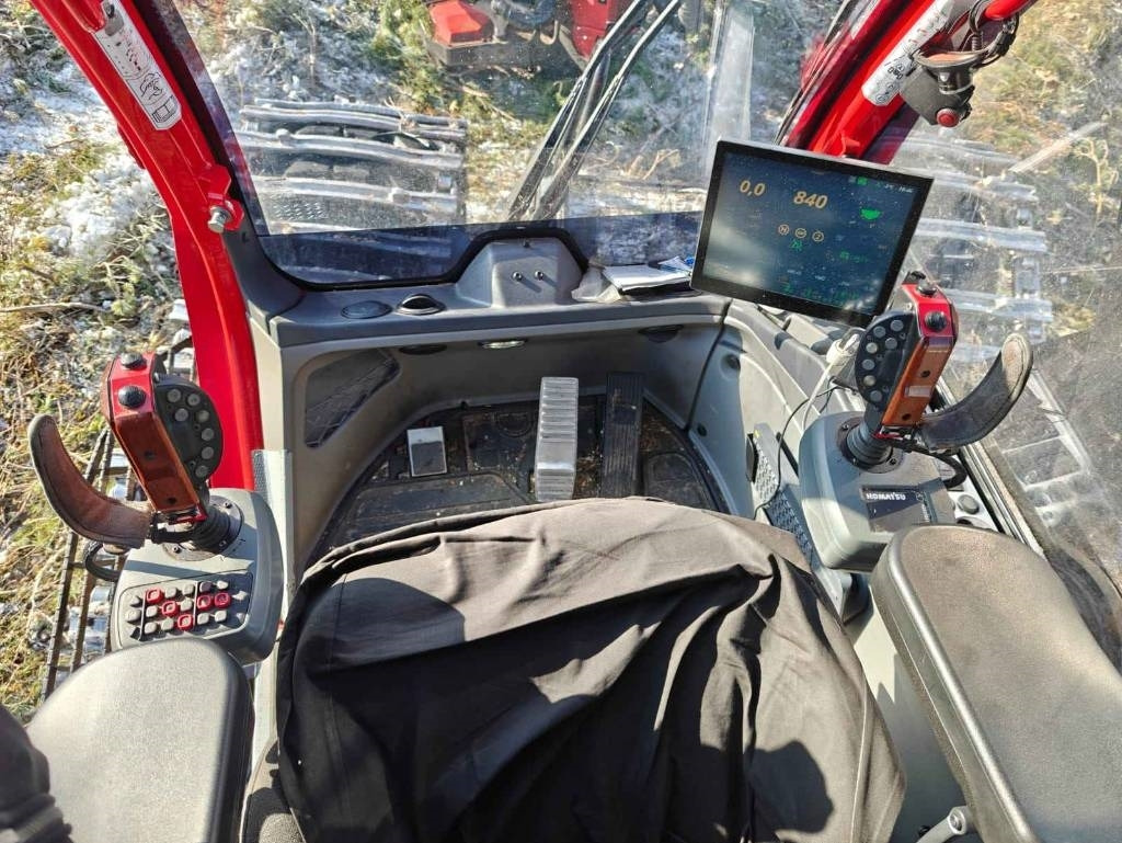 Arrendamiento de Komatsu 931 XC  Komatsu 931 XC: foto 20