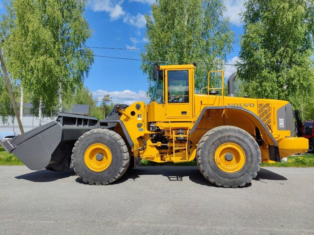 Volvo L 180 E - Cargadora de ruedas: foto 2 Volvo L 180 E - Cargadora de ruedas: foto 2
