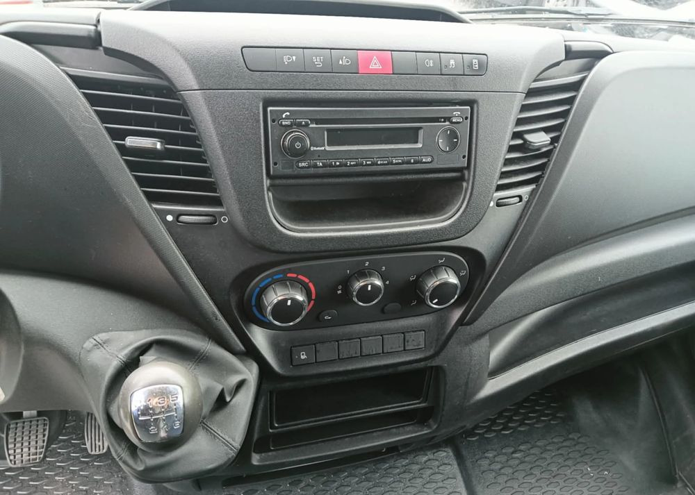 Iveco 35S14,35S13,35C13,35C12, - Furgón: foto 3 Iveco 35S14,35S13,35C13,35C12, - Furgón: foto 3