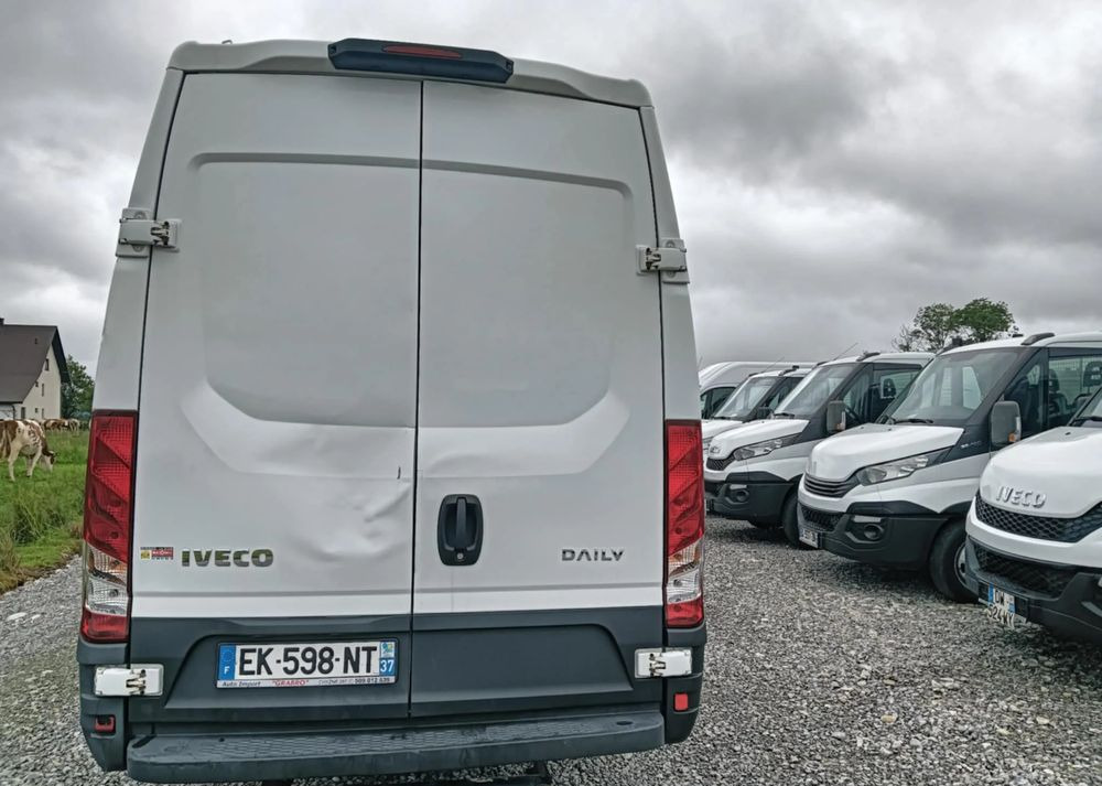 Iveco 35S14,35S13,35C13,35C12, - Furgón: foto 4 Iveco 35S14,35S13,35C13,35C12, - Furgón: foto 4