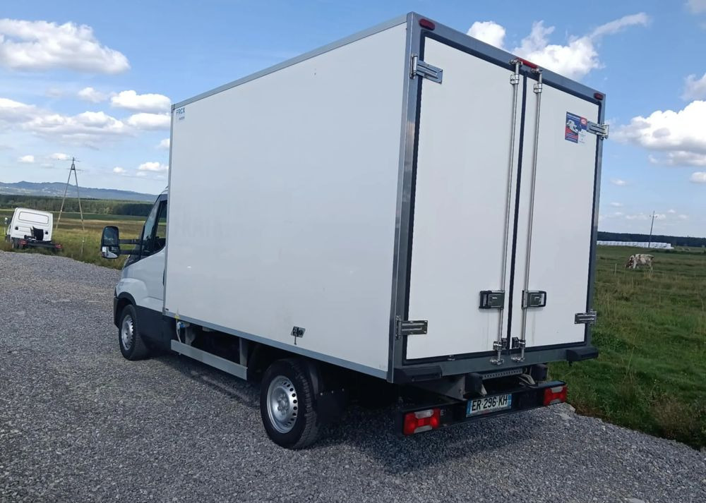 Iveco 35S16, 35S15, 35S14, 35S13, 35C13, 35C14 - Furgoneta frigorifica: foto 5 Iveco 35S16, 35S15, 35S14, 35S13, 35C13, 35C14 - Furgoneta frigorifica: foto 5
