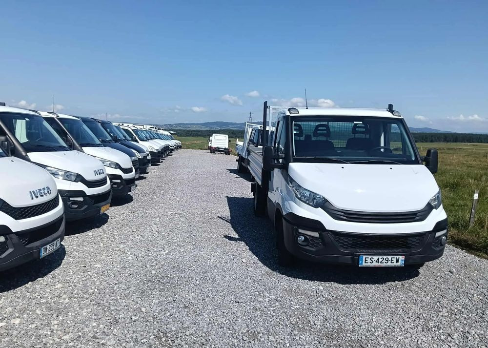 Iveco DAILY 35C14, 35C13, 35C12 - Furgoneta basculante: foto 2 Iveco DAILY 35C14, 35C13, 35C12 - Furgoneta basculante: foto 2