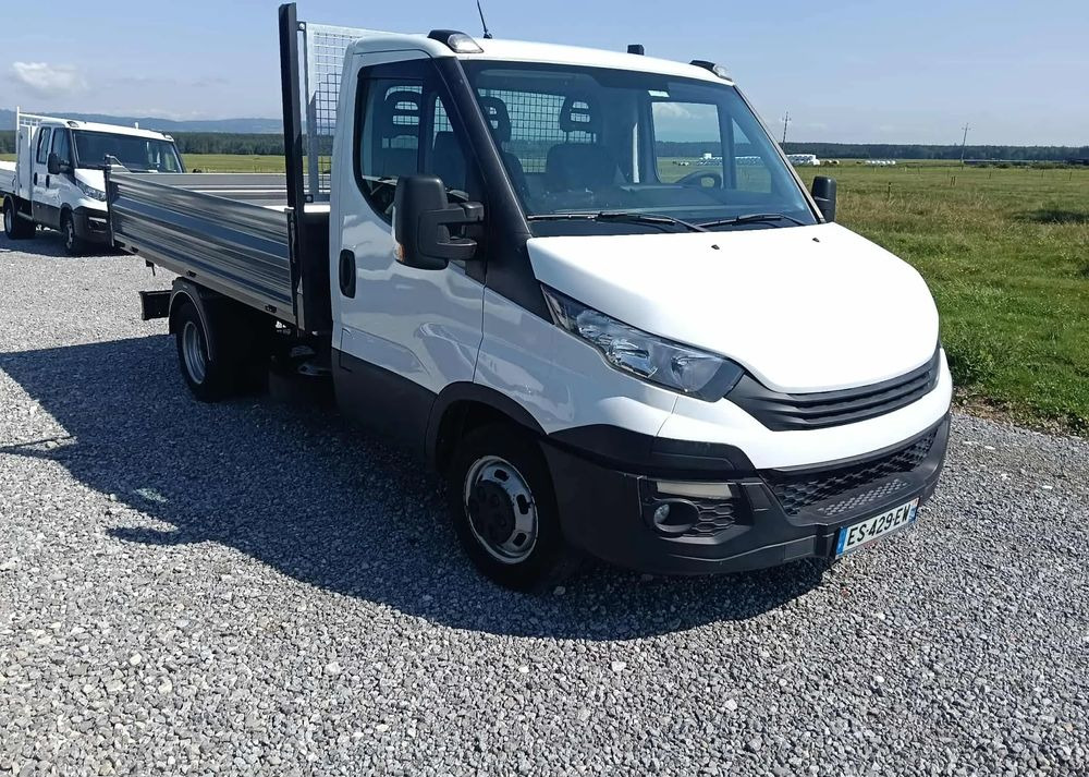 Iveco DAILY 35C14, 35C13, 35C12 - Furgoneta basculante: foto 5 Iveco DAILY 35C14, 35C13, 35C12 - Furgoneta basculante: foto 5