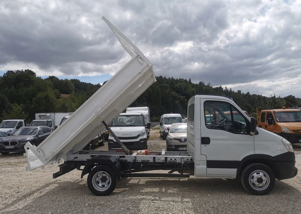 Iveco Daily 35C11 Kiper wywrotka Hak Bliźniak sprowadzony 35C12 - Furgoneta basculante: foto 4 Iveco Daily 35C11 Kiper wywrotka Hak Bliźniak sprowadzony 35C12 - Furgoneta basculante: foto 4