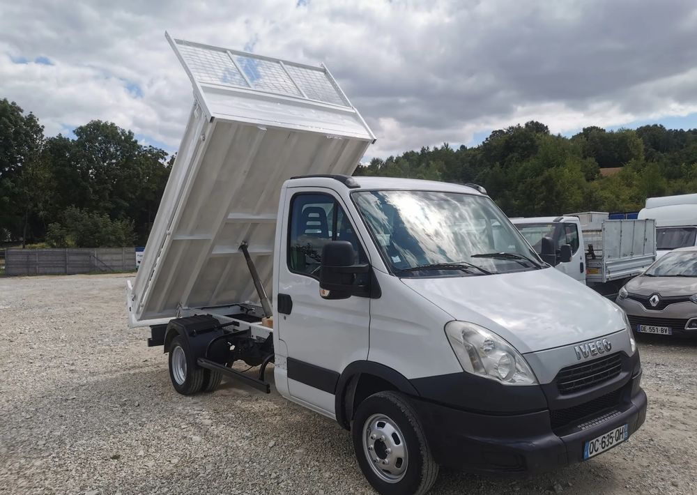 Iveco Daily 35C11 Kiper wywrotka Hak Bliźniak sprowadzony 35C12 - Furgoneta basculante: foto 3 Iveco Daily 35C11 Kiper wywrotka Hak Bliźniak sprowadzony 35C12 - Furgoneta basculante: foto 3