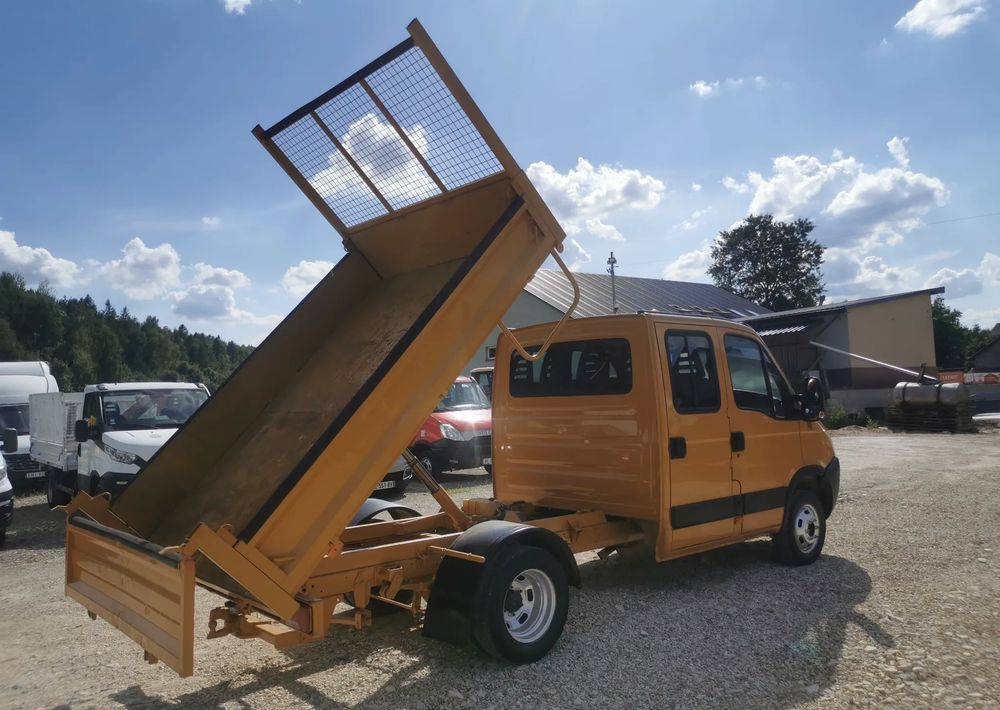 Iveco Daily 35C12 Brygadówka wywrotka Dubel hak kiper doka 35C13 - Furgoneta basculante: foto 5 Iveco Daily 35C12 Brygadówka wywrotka Dubel hak kiper doka 35C13 - Furgoneta basculante: foto 5