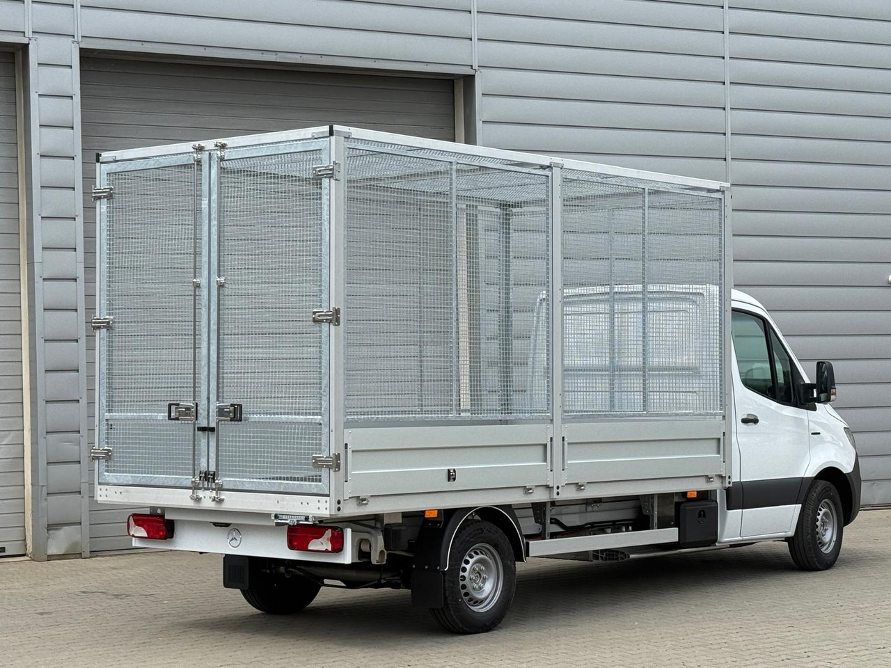 Mercedes eSprinter - Furgoneta caja abierta, Furgoneta eléctrica: foto 2 Mercedes eSprinter - Furgoneta caja abierta, Furgoneta eléctrica: foto 2