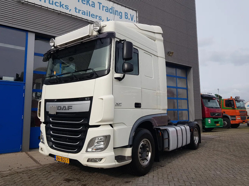 DAF XF 440 616 DKM Double Tank Brandnew condition - Cabeza tractora: foto 1 DAF XF 440 616 DKM Double Tank Brandnew condition - Cabeza tractora: foto 1
