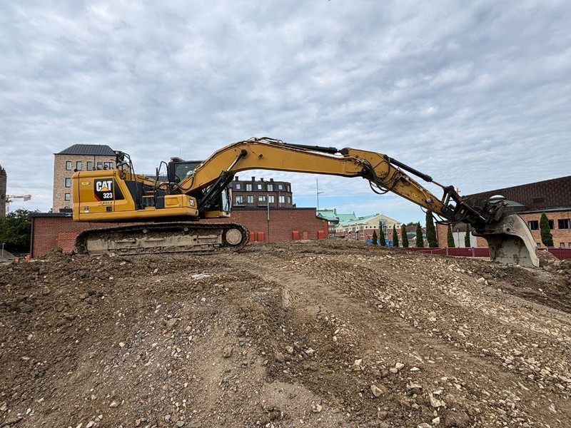 Caterpillar 323 - Excavadora de cadenas: foto 3 Caterpillar 323 - Excavadora de cadenas: foto 3