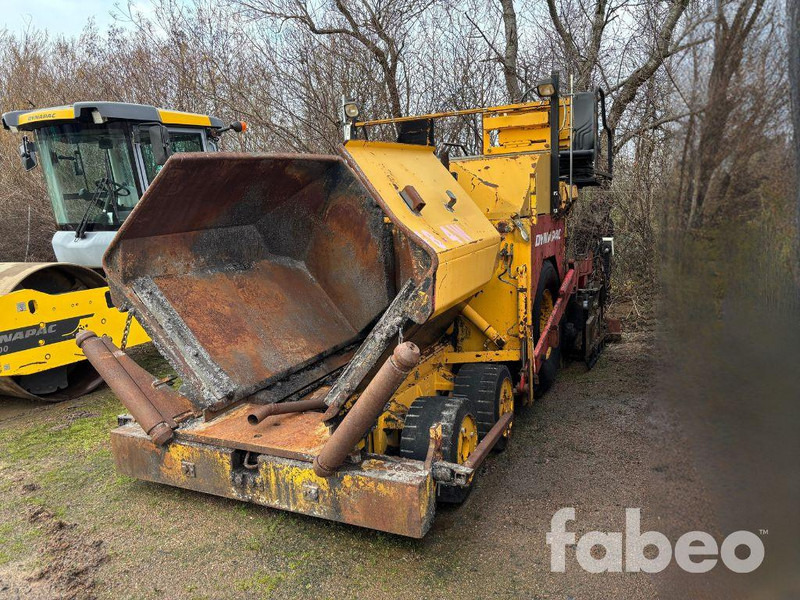 Dynapac F8-4W Dynapac F8-4W Asfaltsläggare (115060) - Pavimentadora de asfalto: foto 1 Dynapac F8-4W Dynapac F8-4W Asfaltsläggare (115060) - Pavimentadora de asfalto: foto 1