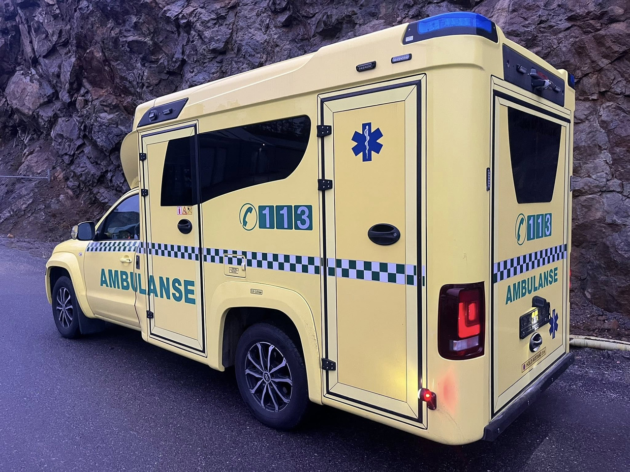 VOLKSWAGEN Amarok XL 4motion - AMBULANCE /Krankenwagen - Ambulancia: foto 5 VOLKSWAGEN Amarok XL 4motion - AMBULANCE /Krankenwagen - Ambulancia: foto 5