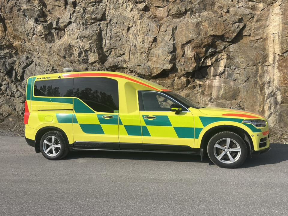 Volvo XC90 D5 AWD - AMBULANCE / Krankenwagen - RESERVERAD !! - Ambulancia: foto 1 Volvo XC90 D5 AWD - AMBULANCE / Krankenwagen - RESERVERAD !! - Ambulancia: foto 1