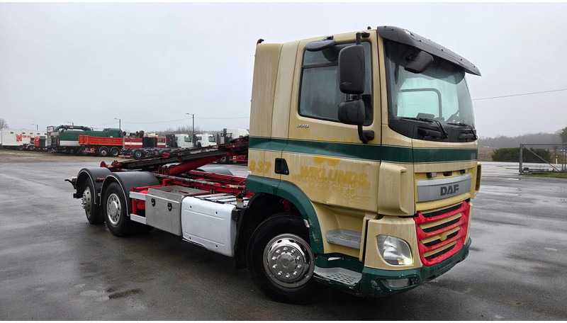 DAF CF 370 6X2*4 - Camión multibasculante: foto 2 DAF CF 370 6X2*4 - Camión multibasculante: foto 2
