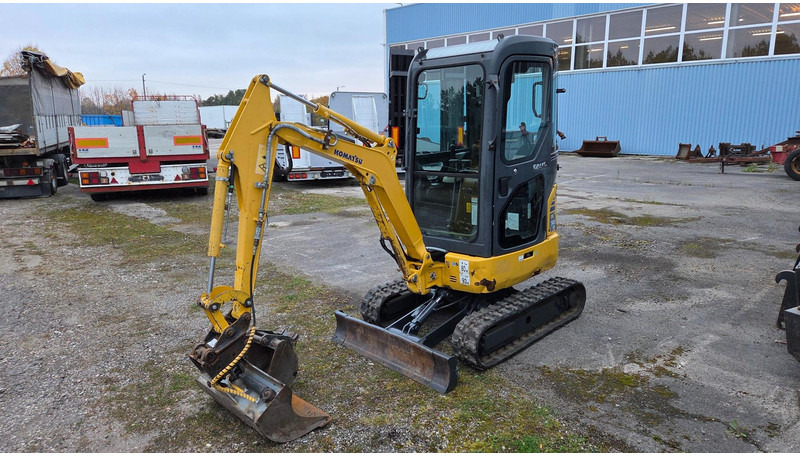 Komatsu PC14R - Miniexcavadora: foto 1 Komatsu PC14R - Miniexcavadora: foto 1