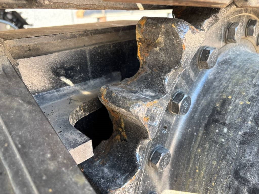 Excavadora de cadenas nuevo CAT 330 GC (NEW/Non CE certified): foto 24 Excavadora de cadenas nuevo CAT 330 GC (NEW/Non CE certified): foto 24