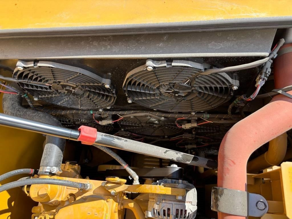 Excavadora de cadenas nuevo CAT 330 GC (NEW/Non CE certified): foto 16 Excavadora de cadenas nuevo CAT 330 GC (NEW/Non CE certified): foto 16