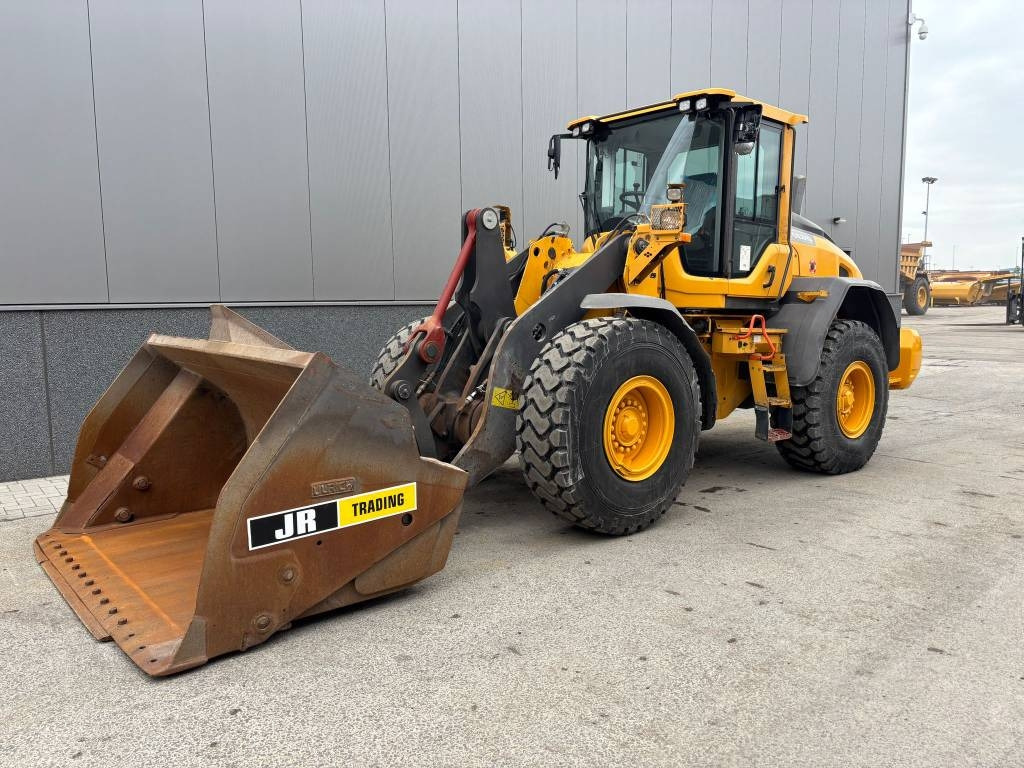 Volvo L 90 H (High tip + New tires) - Cargadora de ruedas: foto 1 Volvo L 90 H (High tip + New tires) - Cargadora de ruedas: foto 1