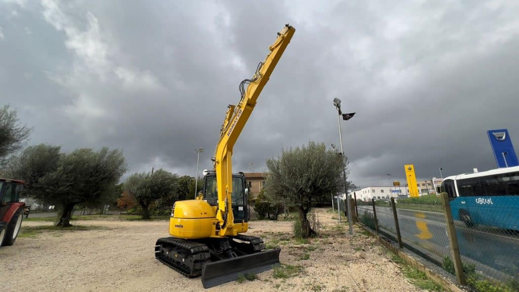 Komatsu PC80 MR-5 - Miniexcavadora: foto 5 Komatsu PC80 MR-5 - Miniexcavadora: foto 5