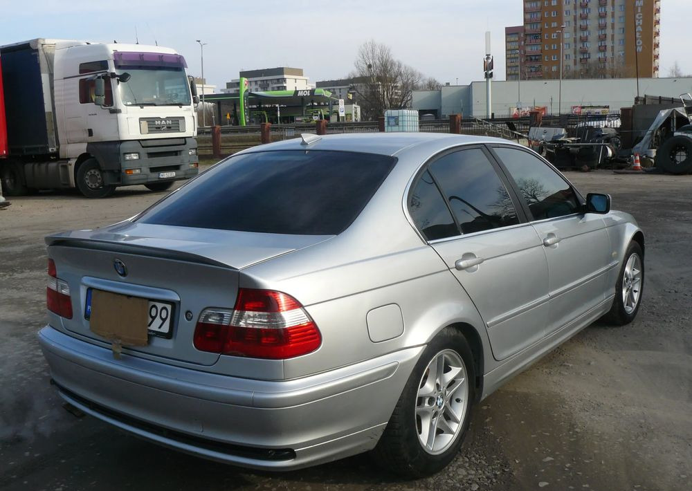 BMW Seria 3 320i - Berlina: foto 4 BMW Seria 3 320i - Berlina: foto 4