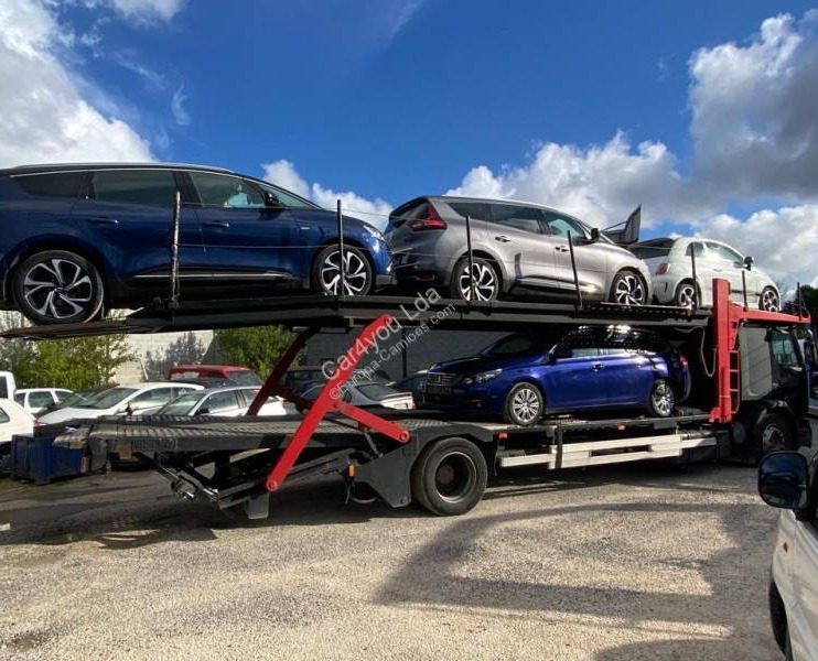 Renault Premium 370.19 DXI - Camión portavehículos: foto 2 Renault Premium 370.19 DXI - Camión portavehículos: foto 2