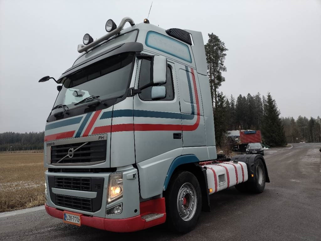 Volvo FH13 460 euro5 veturi täysilmaj. - Cabeza tractora: foto 1 Volvo FH13 460 euro5 veturi täysilmaj. - Cabeza tractora: foto 1