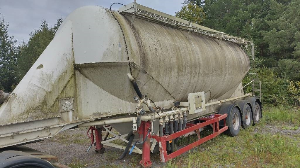 Feldbinder Säiliö puolikas - Semirremolque cisterna: foto 4 Feldbinder Säiliö puolikas - Semirremolque cisterna: foto 4