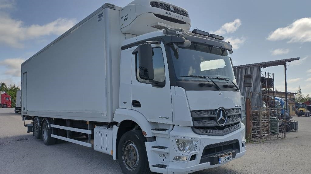 Mercedes-Benz Antos 2540 9,5m kylmäkori,Frc 2027 - Camión frigorífico: foto 2 Mercedes-Benz Antos 2540 9,5m kylmäkori,Frc 2027 - Camión frigorífico: foto 2