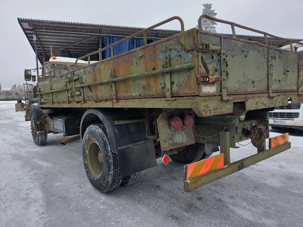 Sisu Karhu rahtilava ja ulosotto - Camión caja abierta: foto 3 Sisu Karhu rahtilava ja ulosotto - Camión caja abierta: foto 3