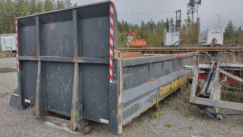 Soralava Kamilauta, 5,70m - Carrocería abierta: foto 2 Soralava Kamilauta, 5,70m - Carrocería abierta: foto 2