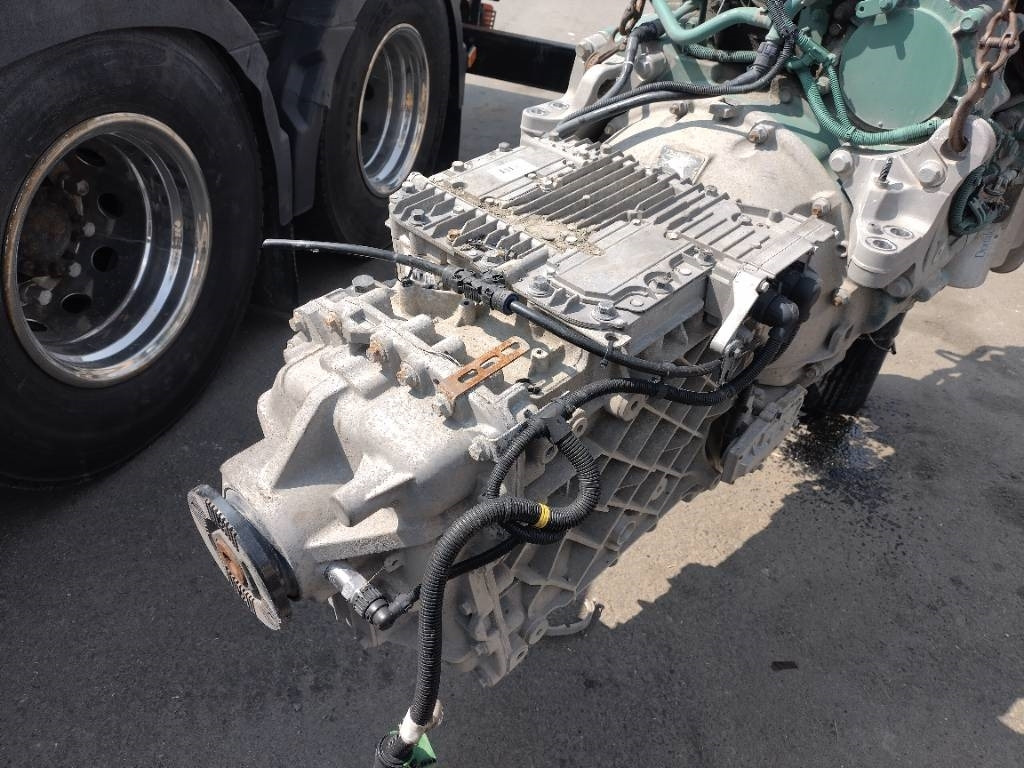 Volvo AT2612D - Caja de cambios para Camión: foto 1 Volvo AT2612D - Caja de cambios para Camión: foto 1