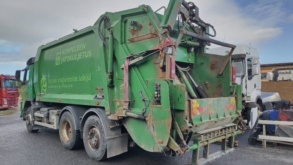 Volvo FM330 6x2 Norba pakkaaja,molokki nostin, manuaali  - Camión de basura: foto 5 Volvo FM330 6x2 Norba pakkaaja,molokki nostin, manuaali  - Camión de basura: foto 5