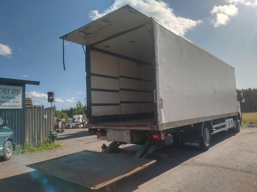 Volvo FM9 4x2 8,40m pitkä kylkiaukeava kori - Camión caja cerrada: foto 4 Volvo FM9 4x2 8,40m pitkä kylkiaukeava kori - Camión caja cerrada: foto 4