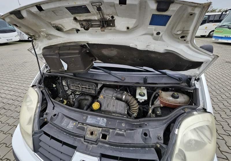 Renault TRAFIC 2.0 DCI 90 COMBI L2H1 / SPROWADZONY - Minibús, Furgoneta de pasajeros: foto 3 Renault TRAFIC 2.0 DCI 90 COMBI L2H1 / SPROWADZONY - Minibús, Furgoneta de pasajeros: foto 3