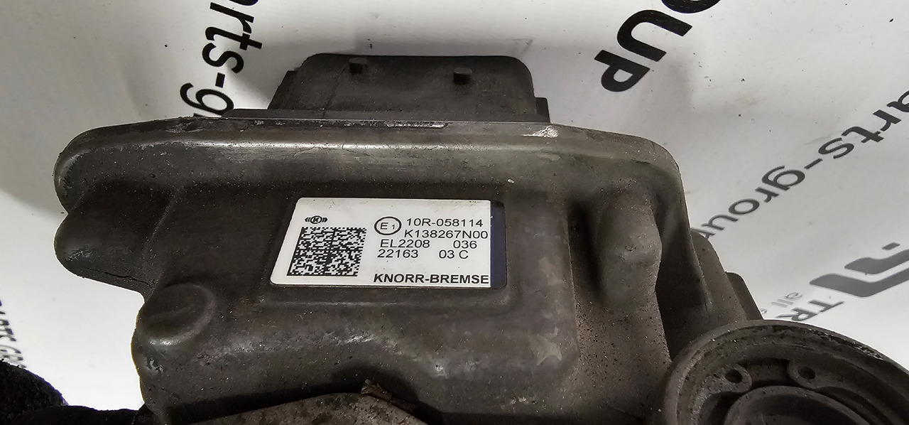 MERCEDES-BENZ actros MP4 EURO 6 air dryer 0014465664, 0014460464, 0014462264, fuel pump - Piezas de freno para Camión: foto 3 MERCEDES-BENZ actros MP4 EURO 6 air dryer 0014465664, 0014460464, 0014462264, fuel pump - Piezas de freno para Camión: foto 3