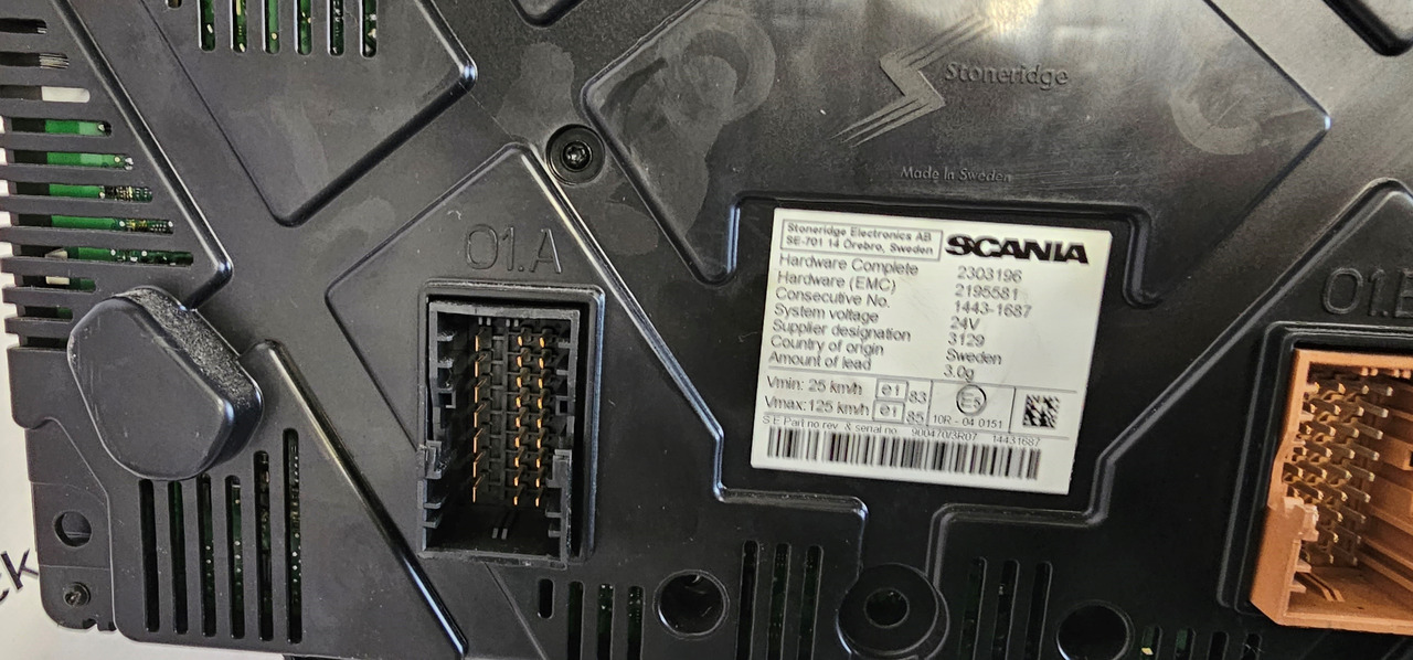 SCANIA Scania T, P, G, R, L, S series EURO6 emission instrument panel ICL, dashboard, central information console, instrument cluster 2303196, 2195581, 2435186, 2303197, 2052210, 2061583, 2195596, 2303232, 2 - Recambio para Camión: foto 4 SCANIA Scania T, P, G, R, L, S series EURO6 emission instrument panel ICL, dashboard, central information console, instrument cluster 2303196, 2195581, 2435186, 2303197, 2052210, 2061583, 2195596, 2303232, 2 - Recambio para Camión: foto 4