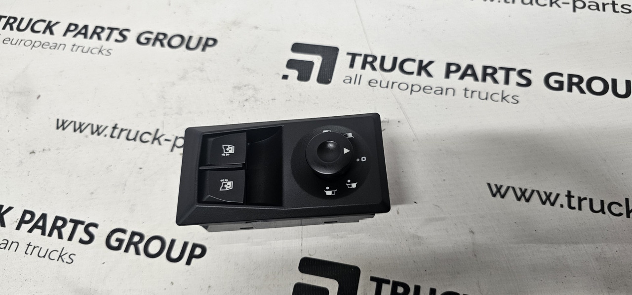 Renault T series RANGE, GAMA EURO6 window and mirror control unit 21972423, parking button control, parking brake switch 22107789, FADM, PDM, UPWD control unit, 22038906, 22038905, horn control switch - Salpicadero para Camión: foto 1 Renault T series RANGE, GAMA EURO6 window and mirror control unit 21972423, parking button control, parking brake switch 22107789, FADM, PDM, UPWD control unit, 22038906, 22038905, horn control switch - Salpicadero para Camión: foto 1