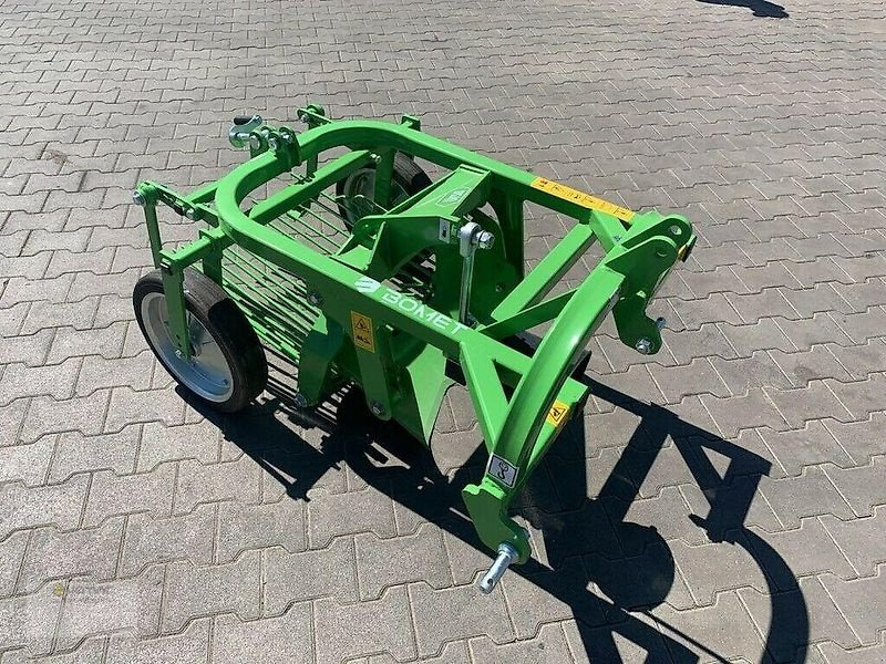 BOMET Kartoffelroder Bomet Z655/1 Kartoffel Roder Heckauswurf NEU - Maquinaria para patatas: foto 1 BOMET Kartoffelroder Bomet Z655/1 Kartoffel Roder Heckauswurf NEU - Maquinaria para patatas: foto 1