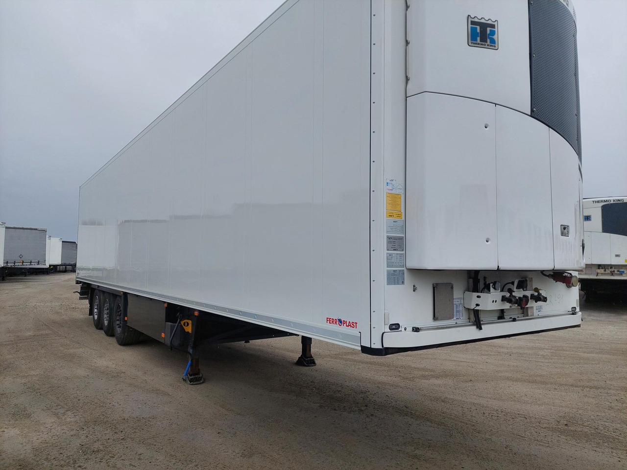 2018 Schmitz Cargobull Double Deck FP 60 ThermoKing SLXi 300 Lifting Axle - Semirremolque frigorífico: foto 4 2018 Schmitz Cargobull Double Deck FP 60 ThermoKing SLXi 300 Lifting Axle - Semirremolque frigorífico: foto 4