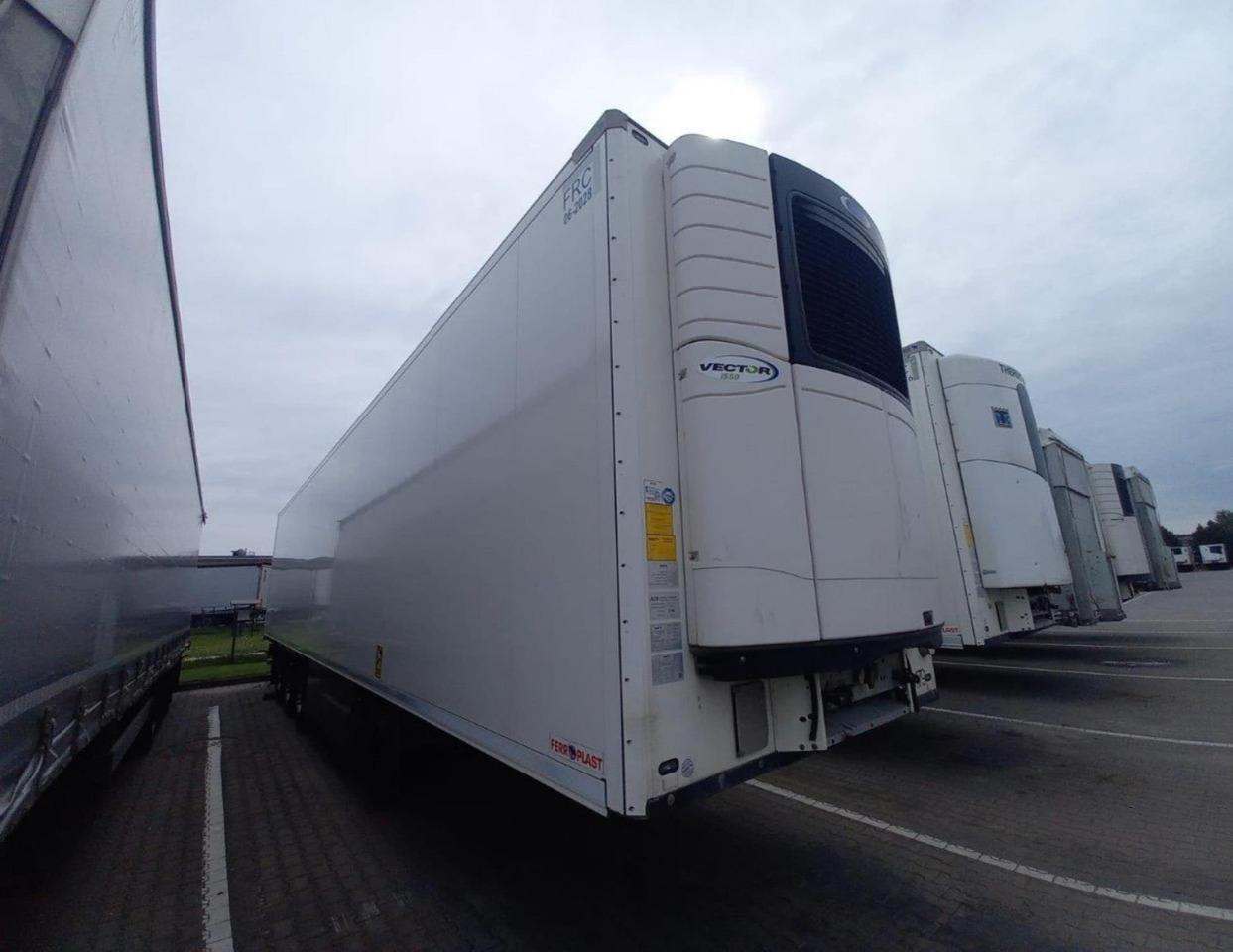 2022 Schmitz Cargobull SKO FP 45 Carrier Vector 1550 - Semirremolque frigorífico: foto 4 2022 Schmitz Cargobull SKO FP 45 Carrier Vector 1550 - Semirremolque frigorífico: foto 4