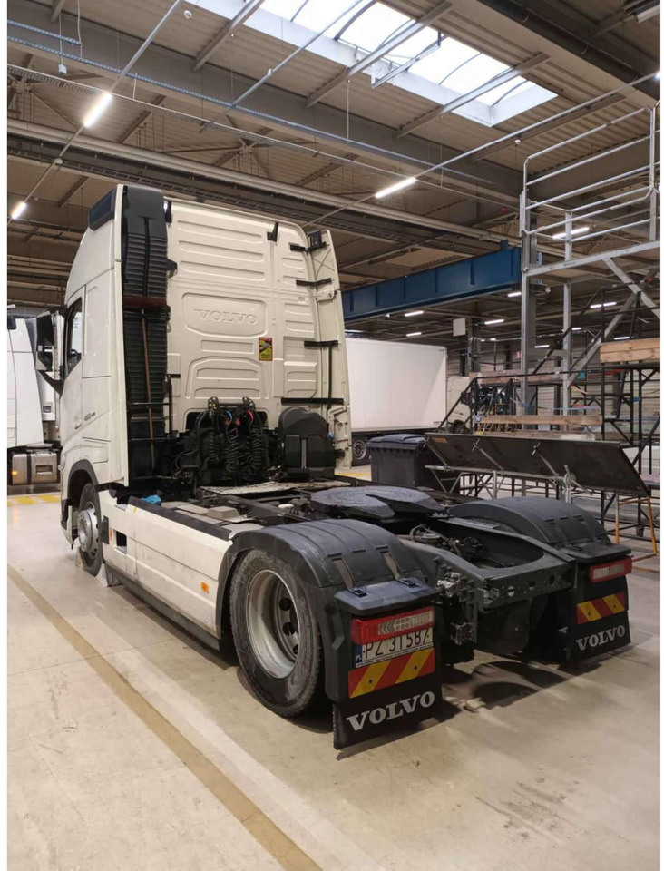 2023 Volvo FH 460 Globetrotter XL i-Save - Cabeza tractora: foto 4 2023 Volvo FH 460 Globetrotter XL i-Save - Cabeza tractora: foto 4