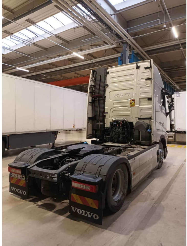 2023 Volvo FH 460 Globetrotter XL i-Save - Cabeza tractora: foto 2 2023 Volvo FH 460 Globetrotter XL i-Save - Cabeza tractora: foto 2