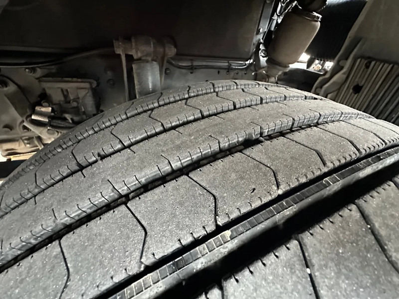 MAN TGX 26.480 / NL TRUCK / RETARDER / EURO 6 / 6X2 / LIFT+STEER AXLE / 60T - Cabeza tractora: foto 5 MAN TGX 26.480 / NL TRUCK / RETARDER / EURO 6 / 6X2 / LIFT+STEER AXLE / 60T - Cabeza tractora: foto 5