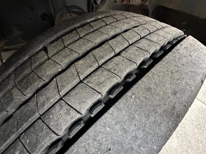 MAN TGM 18.280 / NL TRUCK / EURO 4 / CLIMA / DOORS+LIFT+SIDE DOOR / CARRIER FRIGO (print broken!) - Camión frigorífico: foto 5 MAN TGM 18.280 / NL TRUCK / EURO 4 / CLIMA / DOORS+LIFT+SIDE DOOR / CARRIER FRIGO (print broken!) - Camión frigorífico: foto 5