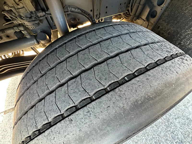 MAN TGS 26.360 / NL TRUCK / EURO 5 / 6x2 / LENK-LIFT / DIJSEL 5 COMP. 23,2 m3 / AUTOMATIC - Camión cisterna: foto 5 MAN TGS 26.360 / NL TRUCK / EURO 5 / 6x2 / LENK-LIFT / DIJSEL 5 COMP. 23,2 m3 / AUTOMATIC - Camión cisterna: foto 5