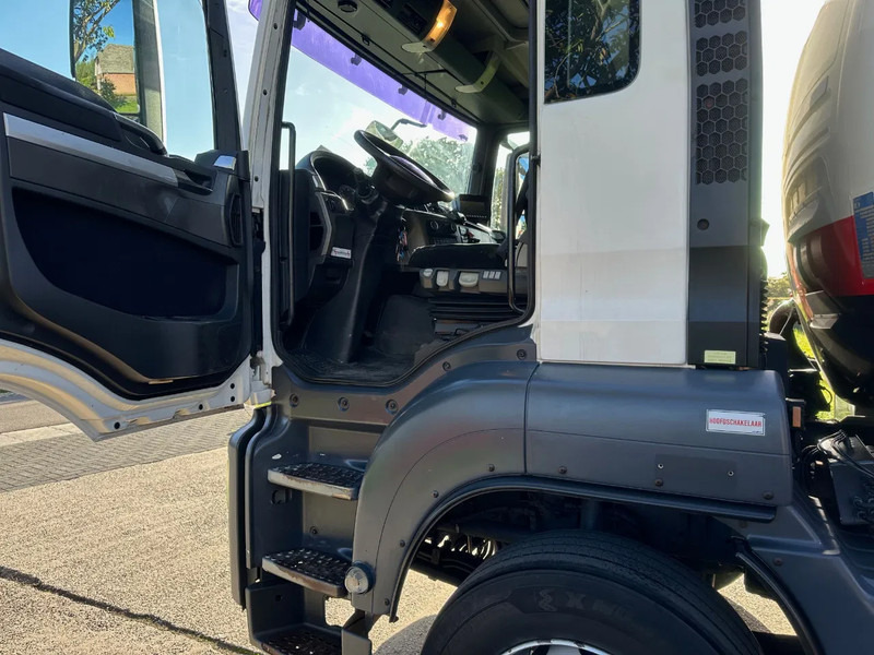 MAN TGS 26.360 / NL TRUCK / EURO 5 / 6x2 / LENK-LIFT / DIJSEL 5 COMP. 23,2 m3 / AUTOMATIC - Camión cisterna: foto 4 MAN TGS 26.360 / NL TRUCK / EURO 5 / 6x2 / LENK-LIFT / DIJSEL 5 COMP. 23,2 m3 / AUTOMATIC - Camión cisterna: foto 4