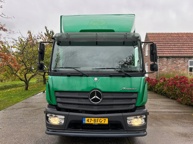 Mercedes-Benz Atego 1018 / NL TRUCK / EURO 6 / ONLY 100.000KM! / BOX+LIFT+SIDE DOOR / CLIMA / AUTOMATIC - Camión caja cerrada: foto 4 Mercedes-Benz Atego 1018 / NL TRUCK / EURO 6 / ONLY 100.000KM! / BOX+LIFT+SIDE DOOR / CLIMA / AUTOMATIC - Camión caja cerrada: foto 4