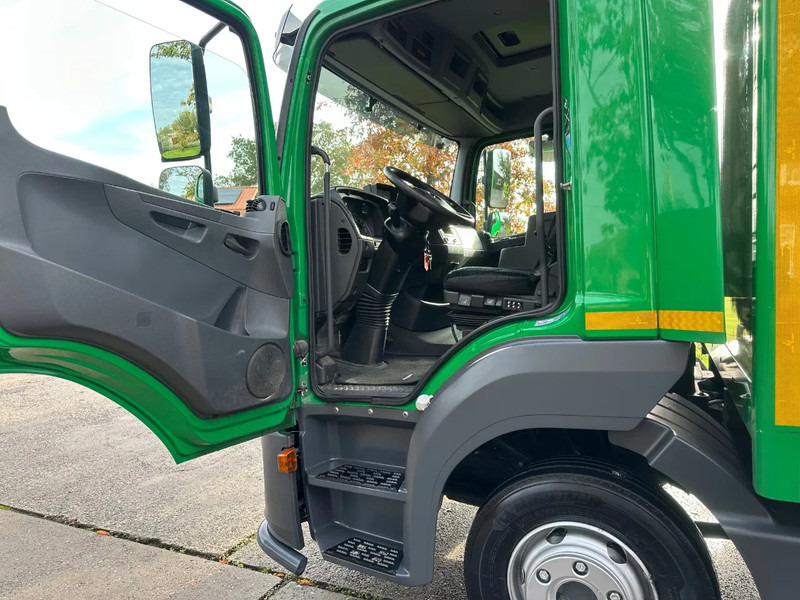 Mercedes-Benz Atego 1018 / NL TRUCK / LOW KM / AIRCO / EURO 6 / BOX+LIFT+SIDE DOOR / 10T / AUTOMATIC - Camión caja cerrada: foto 4 Mercedes-Benz Atego 1018 / NL TRUCK / LOW KM / AIRCO / EURO 6 / BOX+LIFT+SIDE DOOR / 10T / AUTOMATIC - Camión caja cerrada: foto 4
