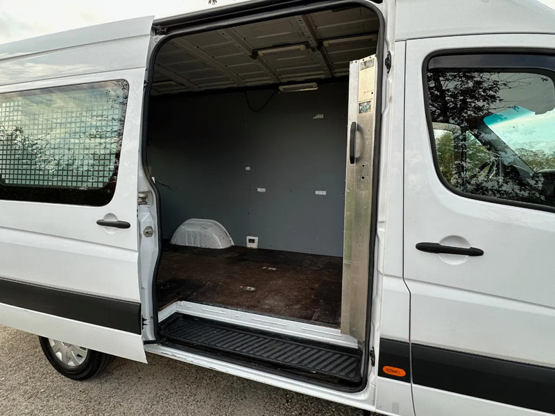 Arrendamiento de Mercedes-Benz Sprinter 313 CDI / L2H2 / AUTOMAAT / NL BUS / 130 PK / 2-ZITS / CC / AIRCO / CAMERA Mercedes-Benz Sprinter 313 CDI / L2H2 / AUTOMAAT / NL BUS / 130 PK / 2-ZITS / CC / AIRCO / CAMERA: foto 16 Arrendamiento de Mercedes-Benz Sprinter 313 CDI / L2H2 / AUTOMAAT / NL BUS / 130 PK / 2-ZITS / CC / AIRCO / CAMERA Mercedes-Benz Sprinter 313 CDI / L2H2 / AUTOMAAT / NL BUS / 130 PK / 2-ZITS / CC / AIRCO / CAMERA: foto 16