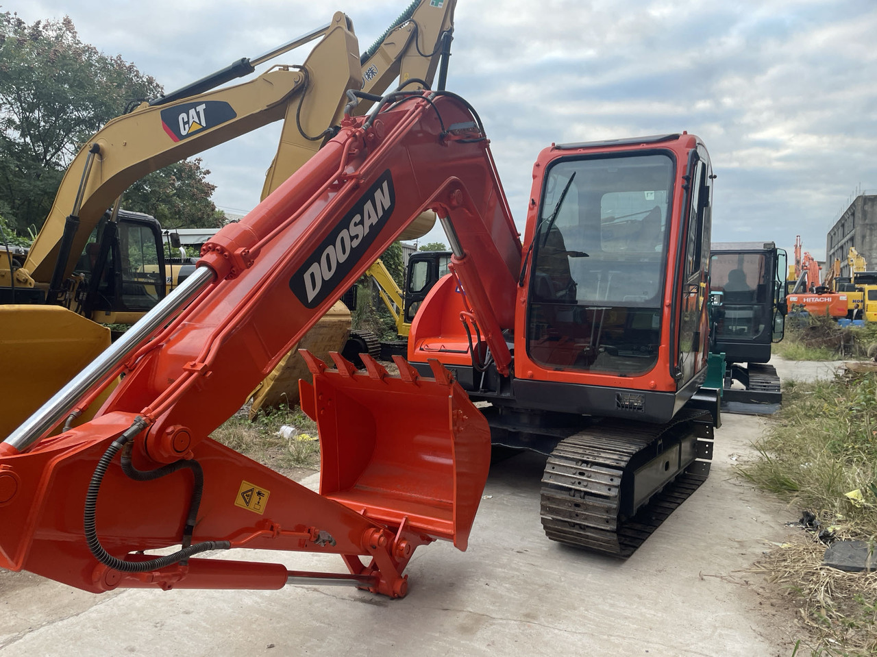 DOOSAN DX75-9C - Excavadora de cadenas: foto 5 DOOSAN DX75-9C - Excavadora de cadenas: foto 5