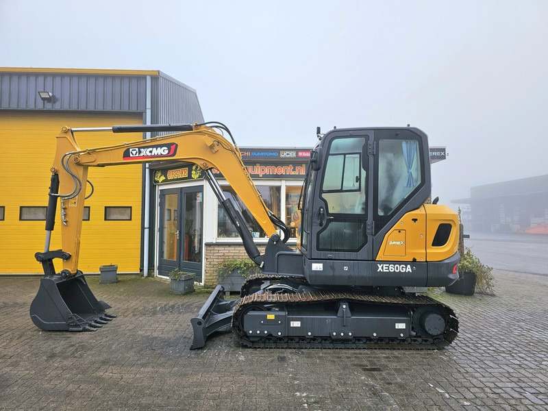 XCMG XE60GA - Miniexcavadora: foto 1 XCMG XE60GA - Miniexcavadora: foto 1